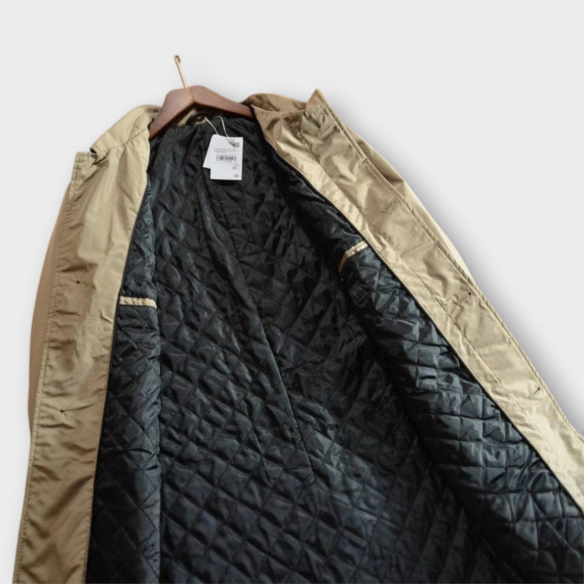 JAMES | WEATHERPROOF COAT WITH RELIABLE WARMTH FOR UNPREDICTABLE DAYS